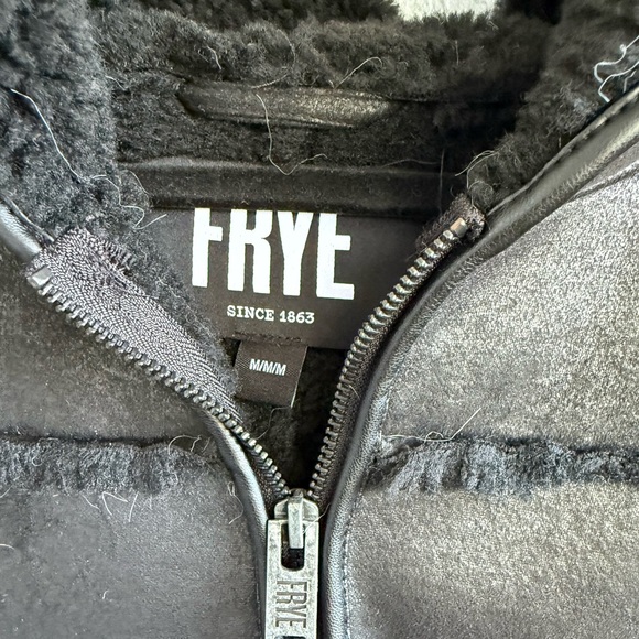 FRYE Black Sherpa Vest - Picture 5 of 6